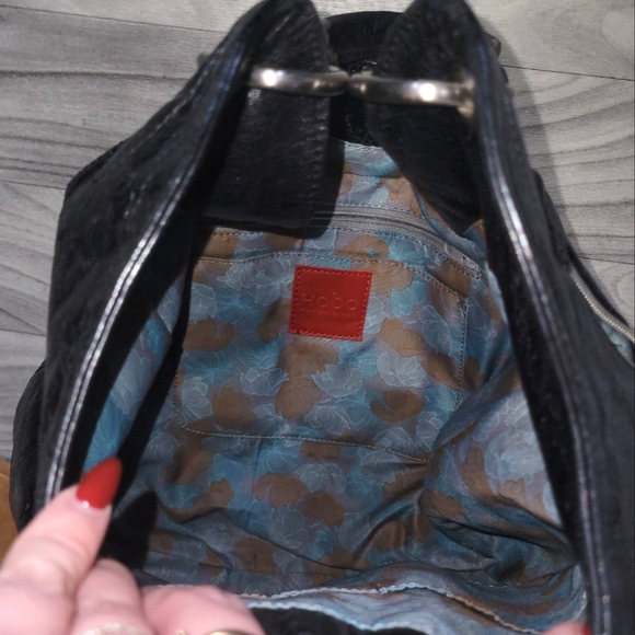 Hobo Leather Shoulder Bag - Picture 6 of 6